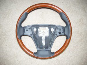 Volvo C 70 2009 Steering wheel Leather wood 300x225 1