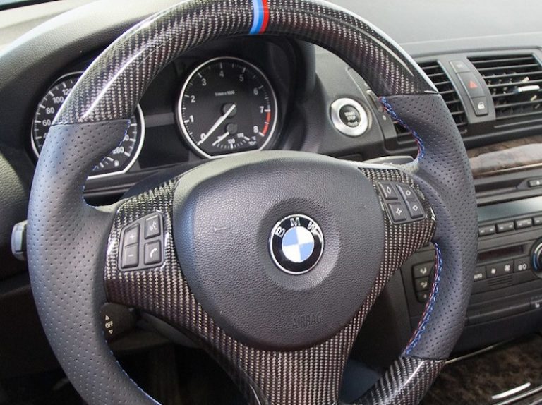 BMW E92 cf steering wheel 800x600 1